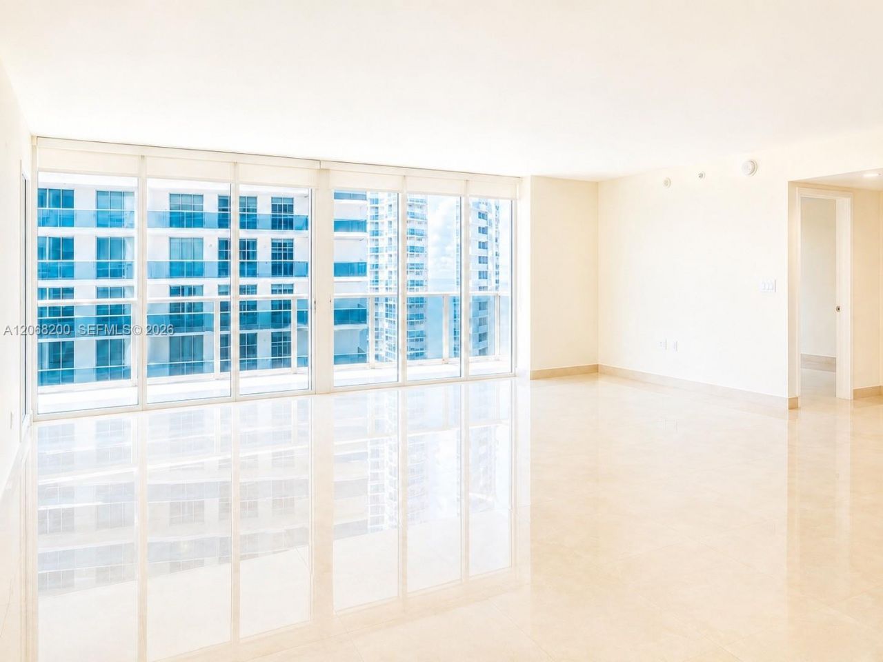 1800 S Ocean Dr, Unit 1405, Hallandale Beach, FL 33009 Photo