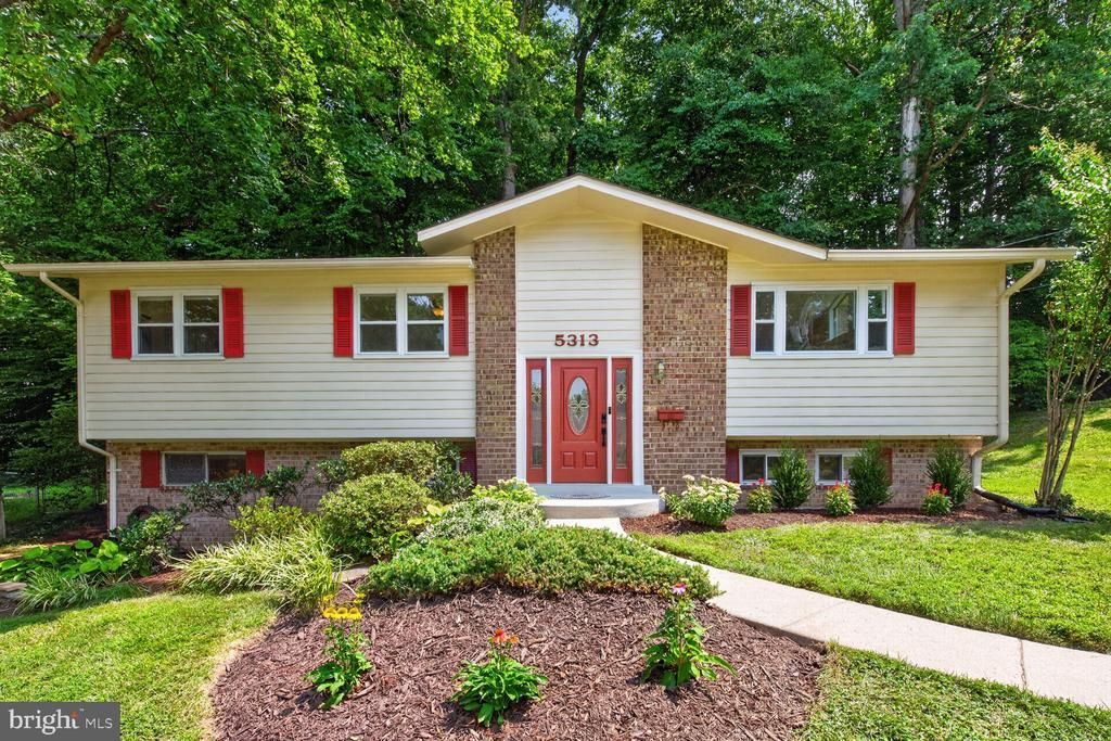 5313 Weymouth Drive, Springfield, VA 22151 Main Photo