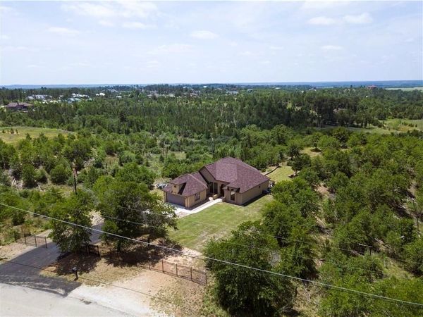 509 Kaanapali LN, Bastrop, TX 78602