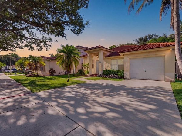13976 S Cypress Cove Cir , Davie, FL 33325