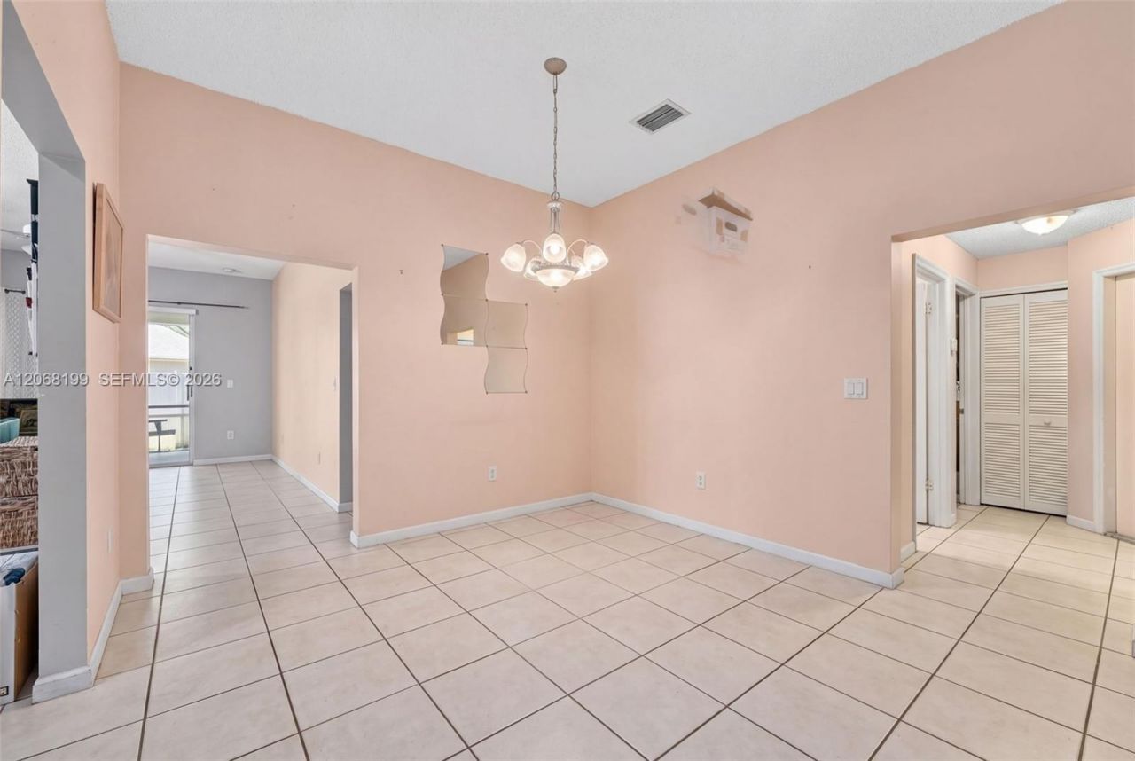13976 S Cypress Cove Cir, Davie, FL 33325 Photo