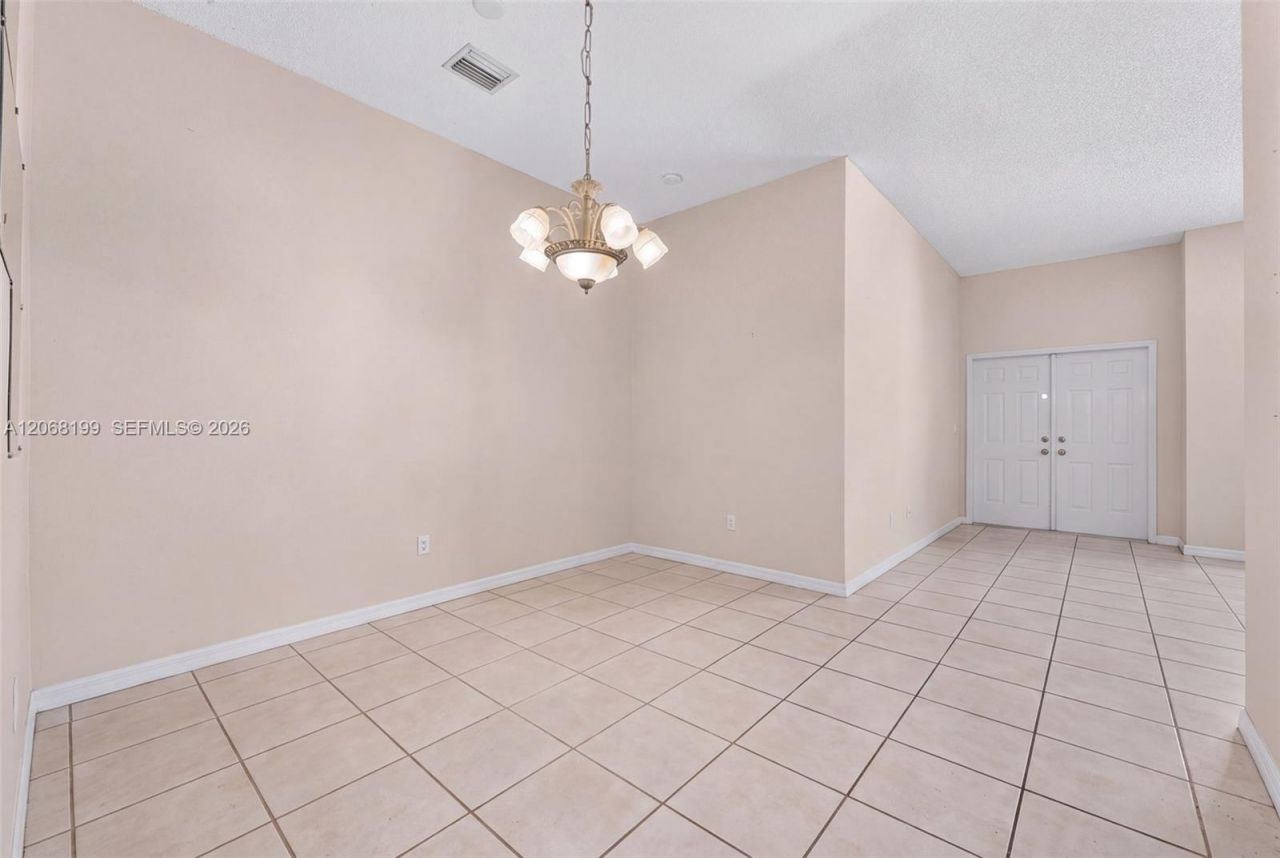 13976 S Cypress Cove Cir, Davie, FL 33325 Photo