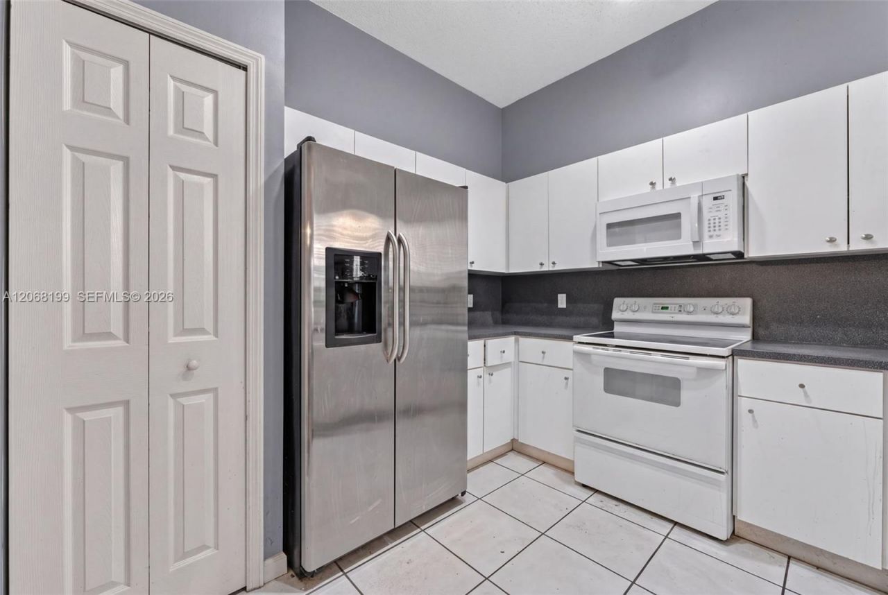 13976 S Cypress Cove Cir, Davie, FL 33325 Photo