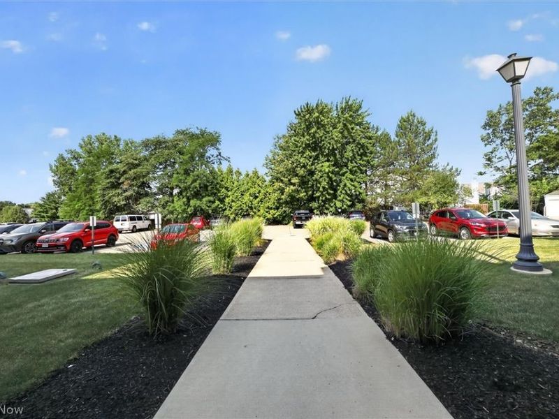 23002 Chandlers Lane, Unit 105, Olmsted Falls, OH 44138 Photo 2