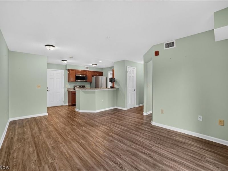 23002 Chandlers Lane, Unit 105, Olmsted Falls, OH 44138 Photo 9