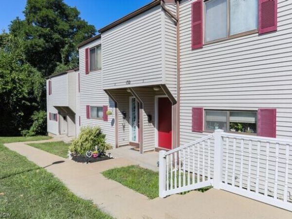 133 Orchard Drive, Unit A, St Clairsville, OH 43950