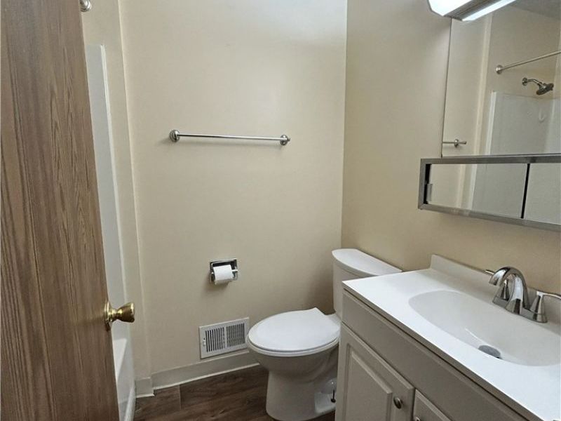 133 Orchard Drive, Unit A, Saint Clairsville, OH 43950 Photo 5