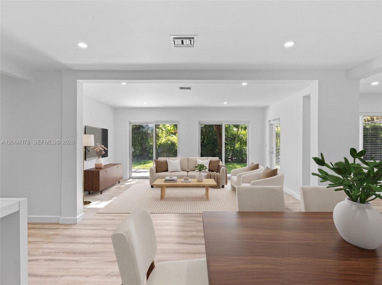 5406 S Le Jeune Rd , Coral Gables, FL 33146 Photo