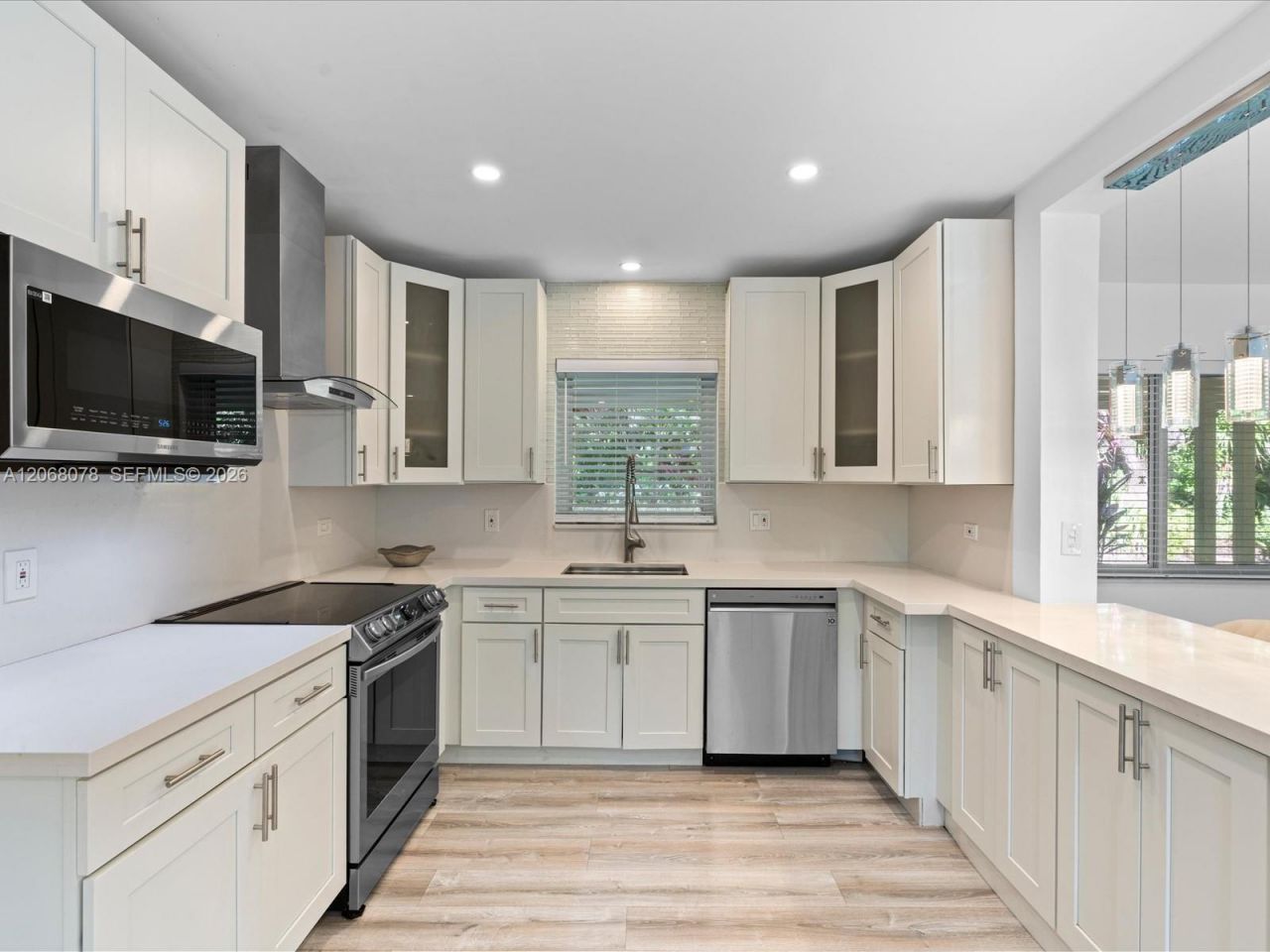 5406 S Le Jeune Rd , Coral Gables, FL 33146 Photo