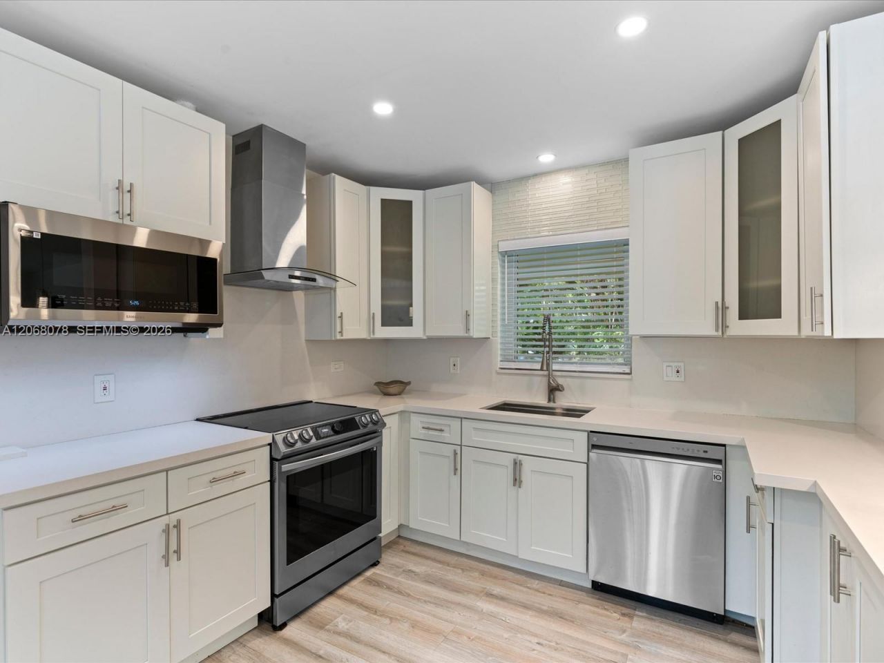 5406 S Le Jeune Rd , Coral Gables, FL 33146 Photo