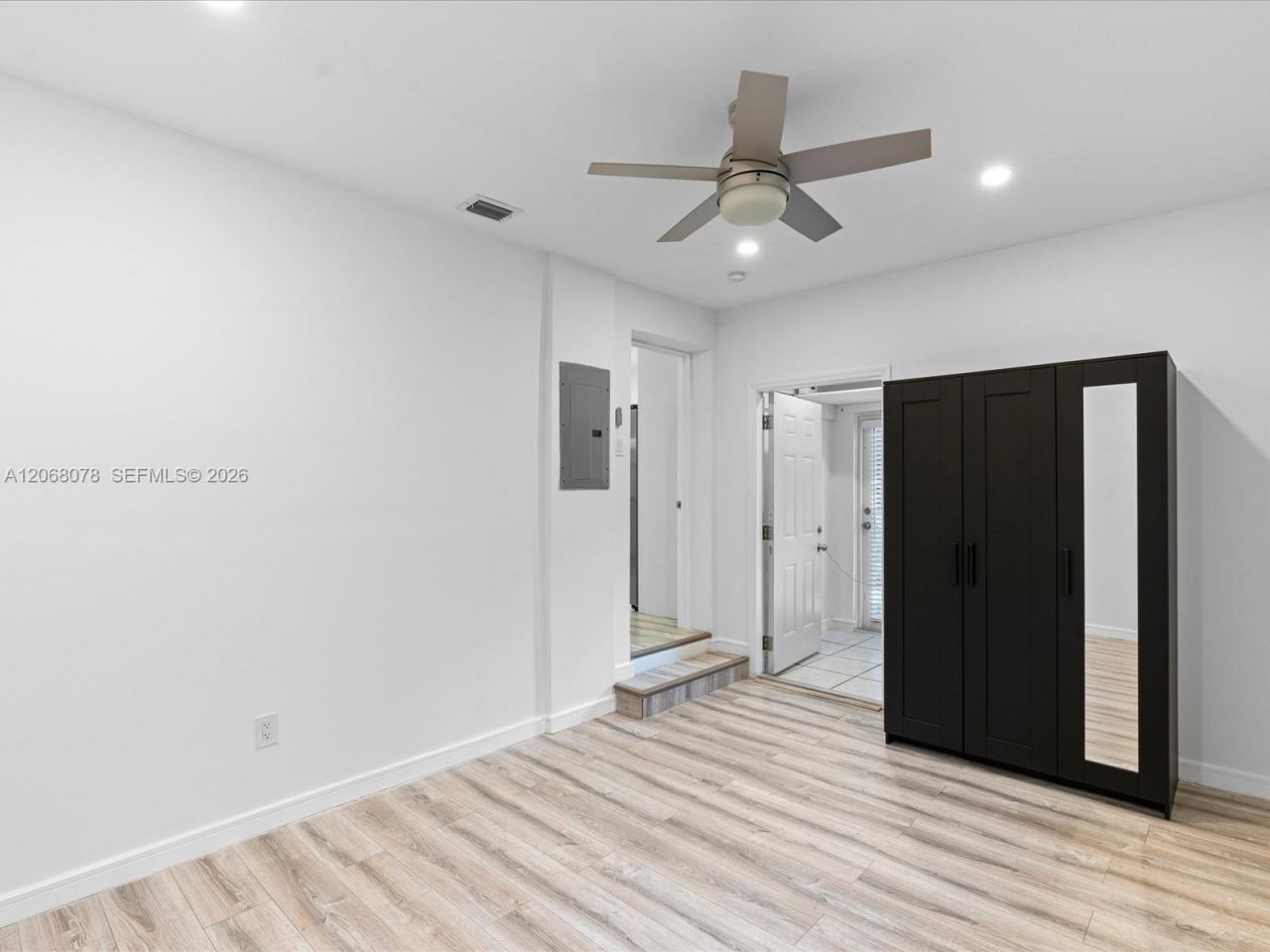 5406 S Le Jeune Rd , Coral Gables, FL 33146 Photo