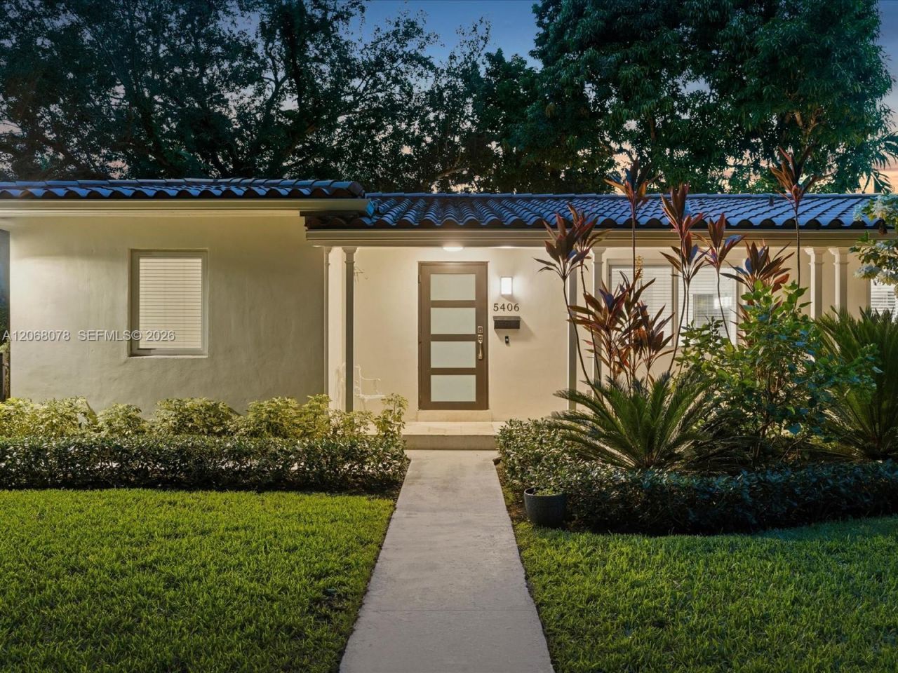 5406 S Le Jeune Rd , Coral Gables, FL 33146 Photo