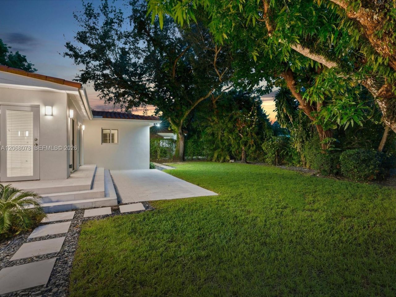 5406 S Le Jeune Rd , Coral Gables, FL 33146 Photo