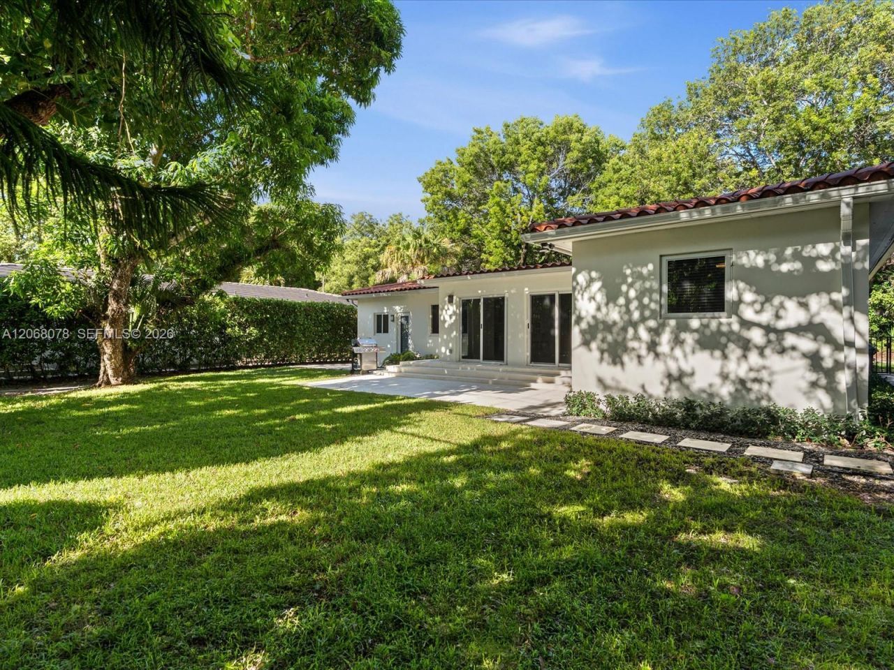5406 S Le Jeune Rd , Coral Gables, FL 33146 Photo
