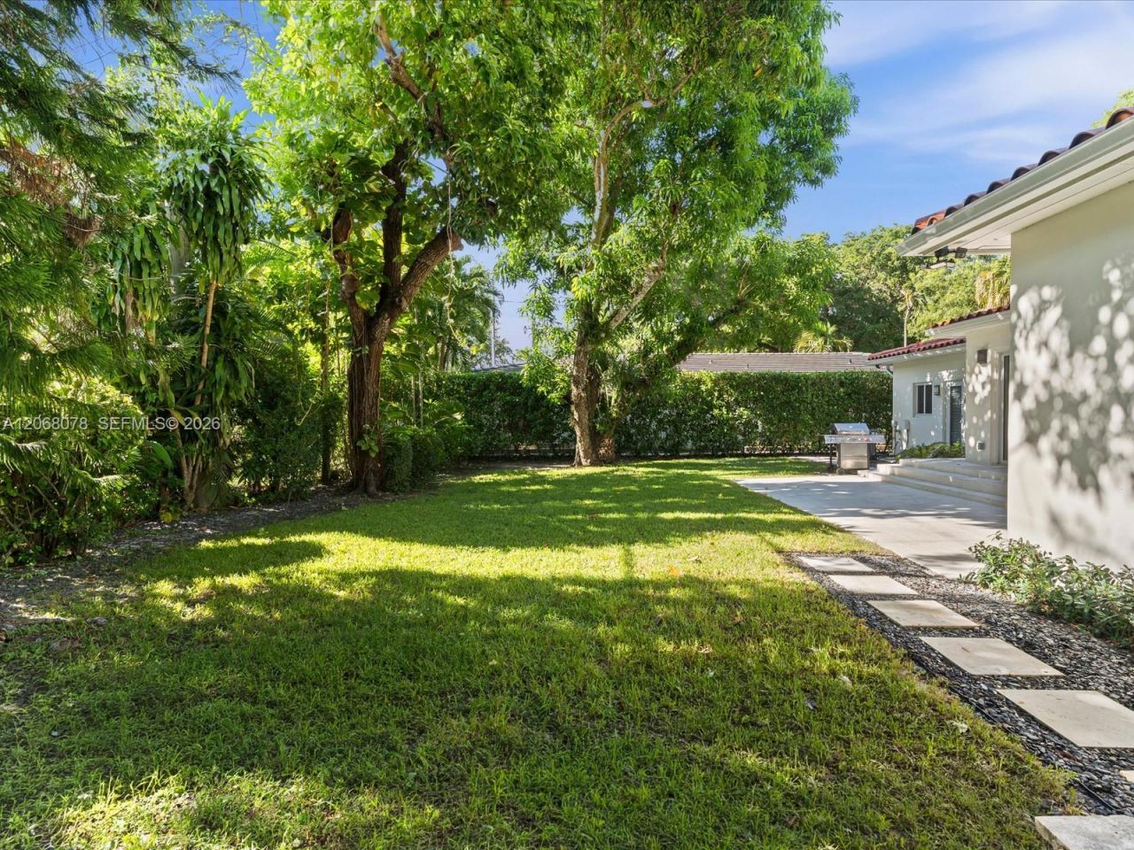 5406 S Le Jeune Rd , Coral Gables, FL 33146 Photo
