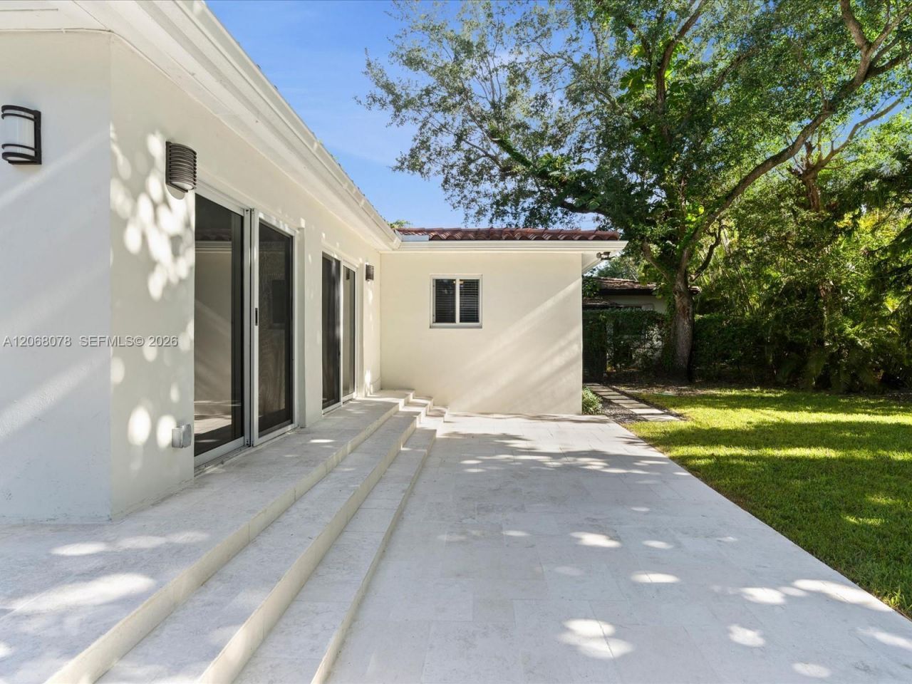 5406 S Le Jeune Rd , Coral Gables, FL 33146 Photo