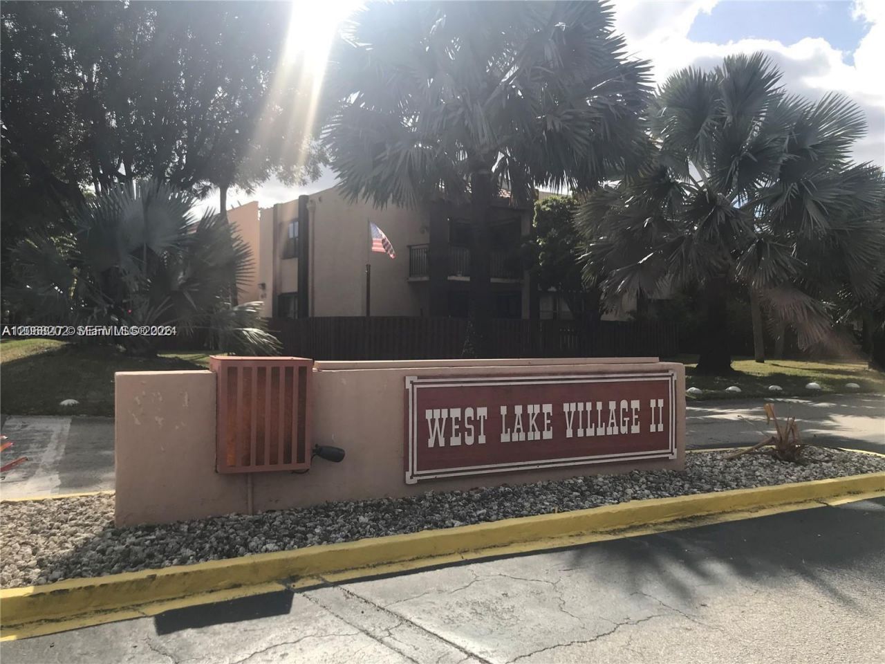 460 W Park Dr , Unit 207, Miami, FL 33172 Photo