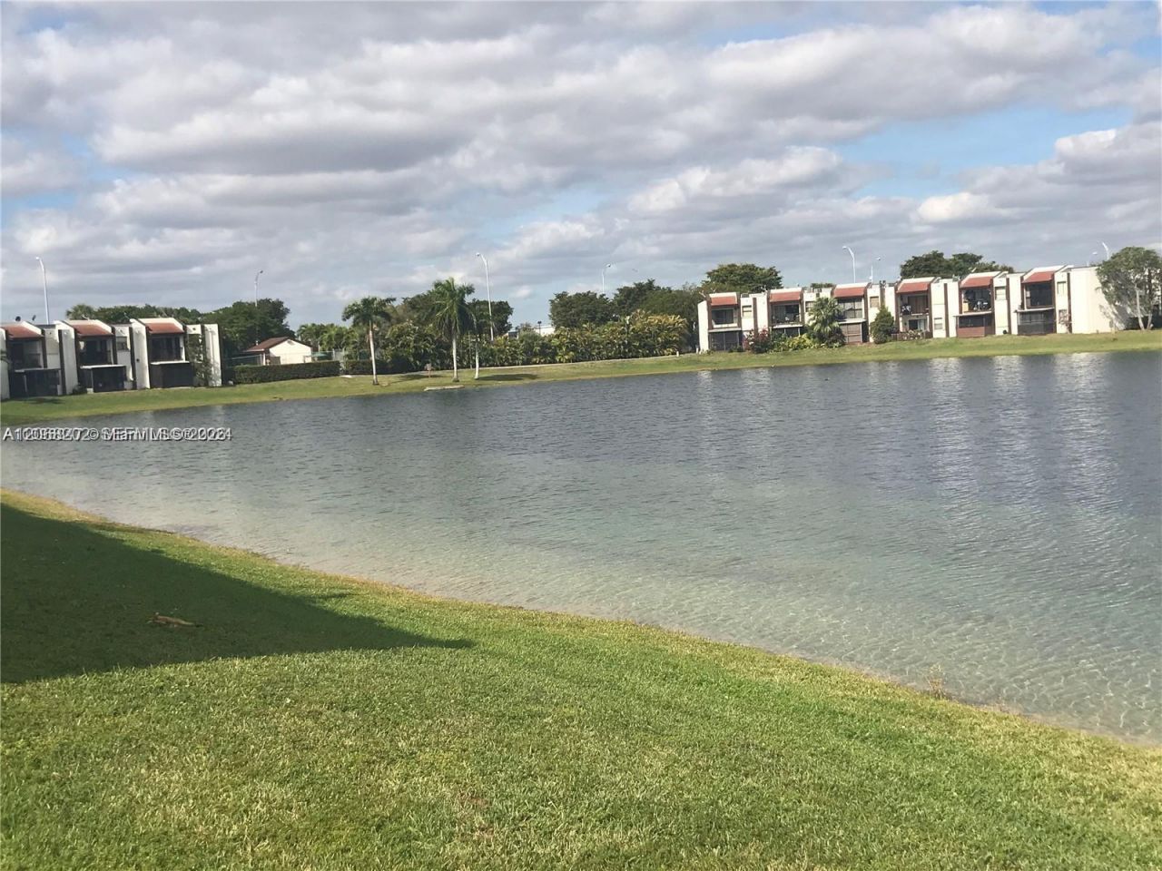 460 W Park Dr , Unit 207, Miami, FL 33172 Photo