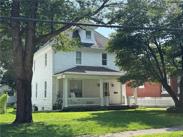 1811 South Street, Lexington, MO 64067