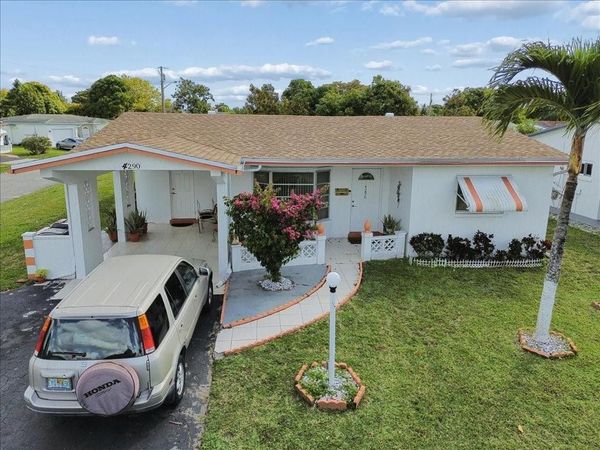 4290 NW 49th Terrace NW, Lauderdale Lakes, FL 33319