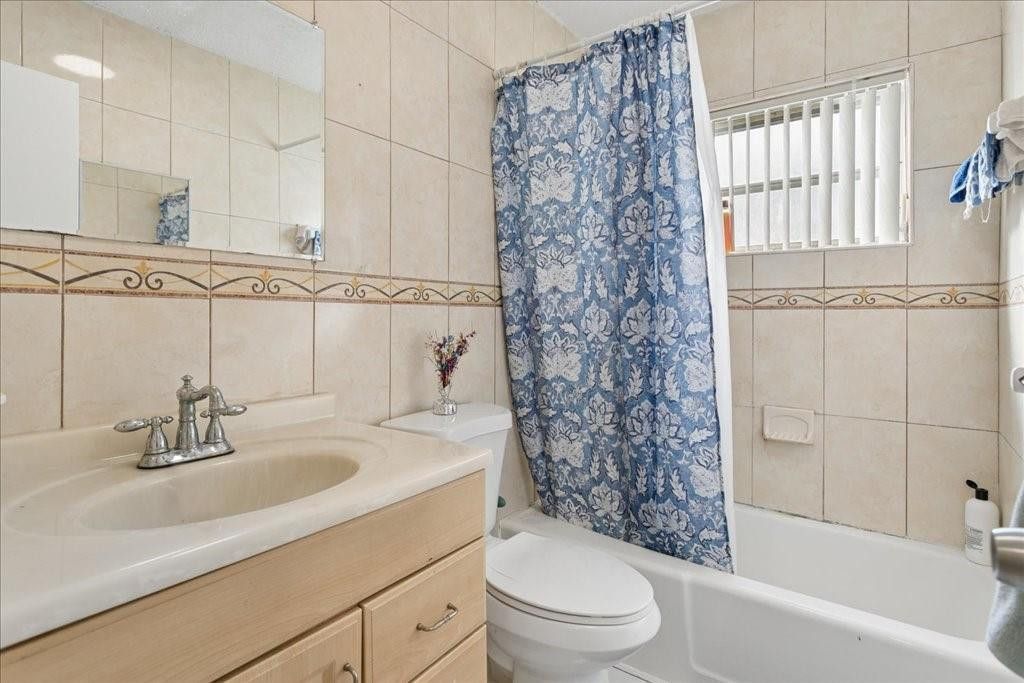 4290 NW 49th Terrace Nw, Lauderdale Lakes, FL 33319 Photo