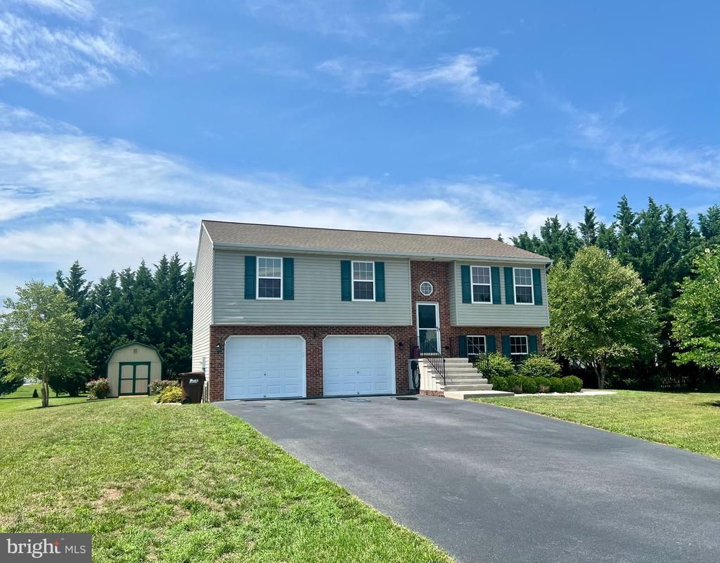 15265 COBBLE DRIVE, GREENCASTLE, PA 17225