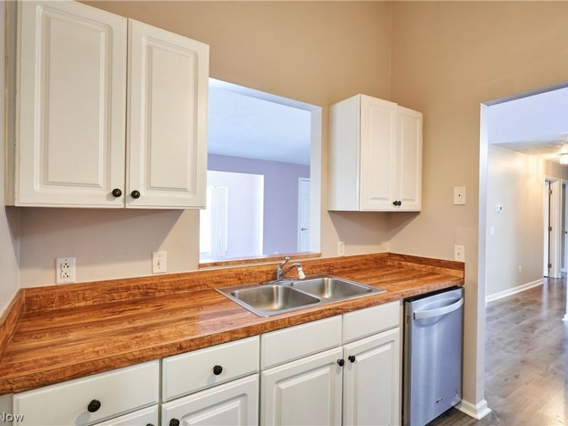 7215 Channing Lane, Concord Township, OH 44060 Photo 9