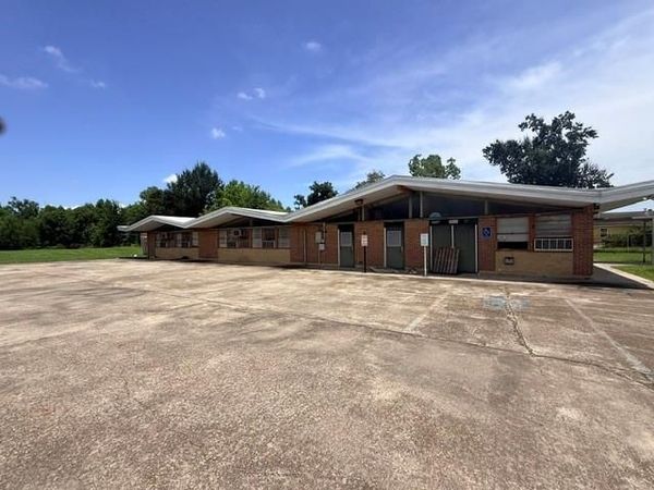 583 W 2ND Street , LaPlace, LA 70068