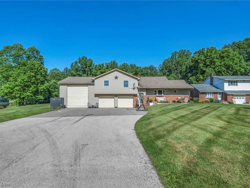 1275 Sandy Lake Road, Ravenna, OH 44266 Photo 1