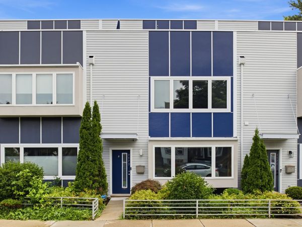 3573 W Wabansia Avenue , Chicago, IL 60647