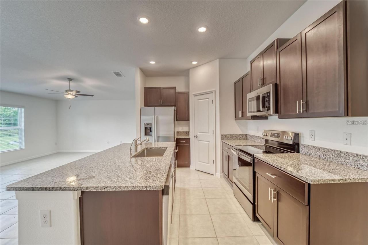 5514 Blue Azure Drive , Wimauma, FL 33598 Photo