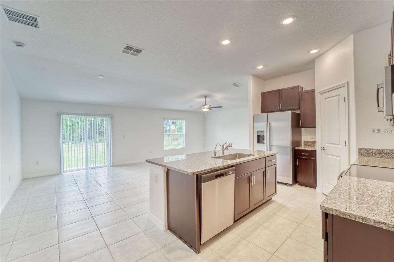 5514 Blue Azure Drive , Wimauma, FL 33598 Photo
