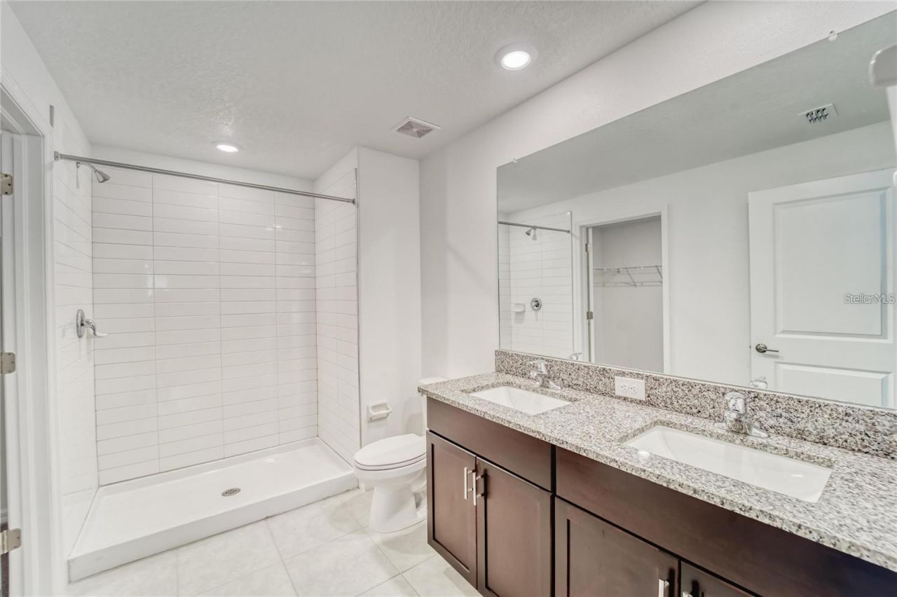 5514 Blue Azure Drive , Wimauma, FL 33598 Photo