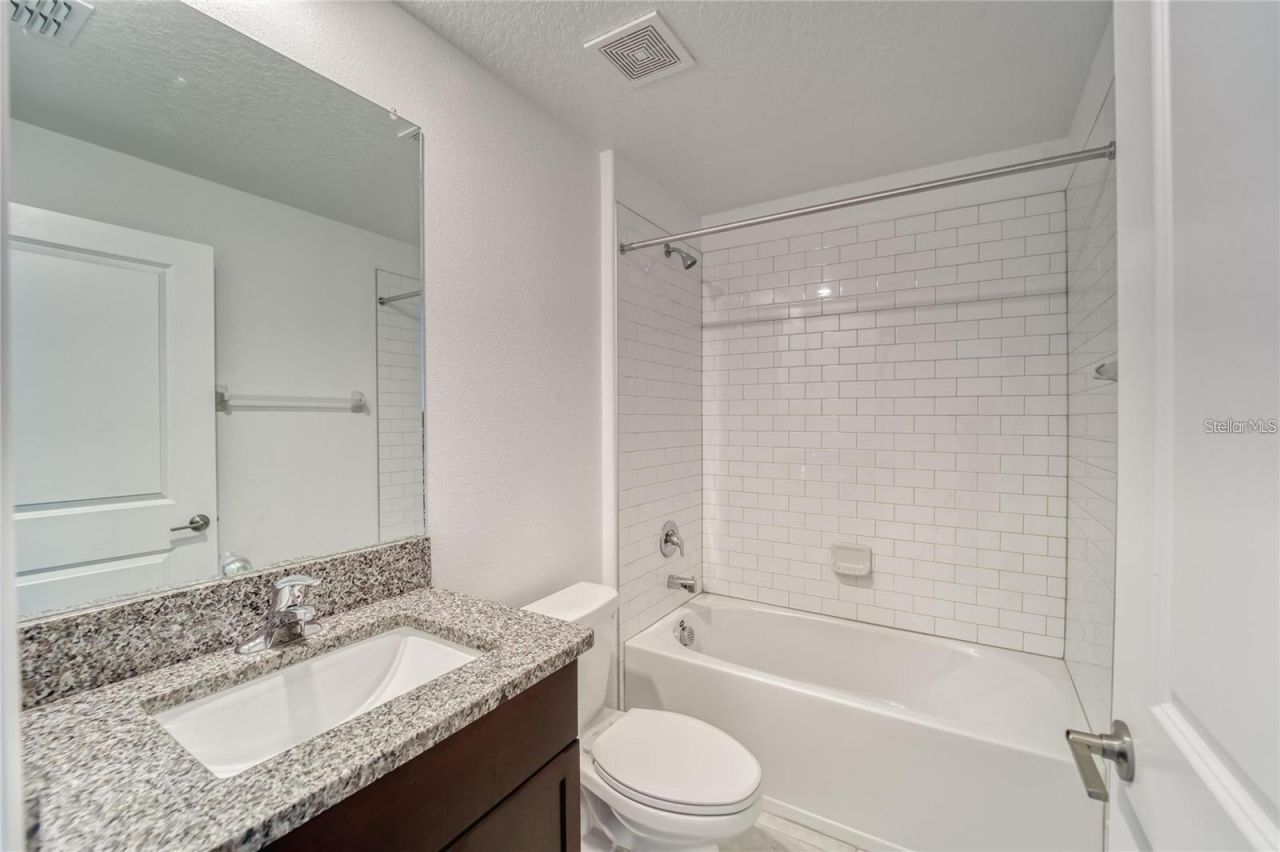 5514 Blue Azure Drive , Wimauma, FL 33598 Photo