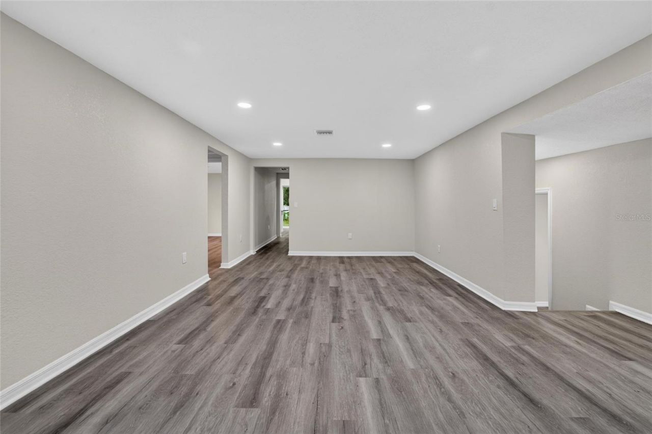 8809 Dyer Road, Riverview, FL 33578 Photo