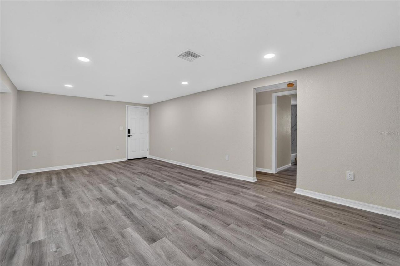 8809 Dyer Road, Riverview, FL 33578 Photo