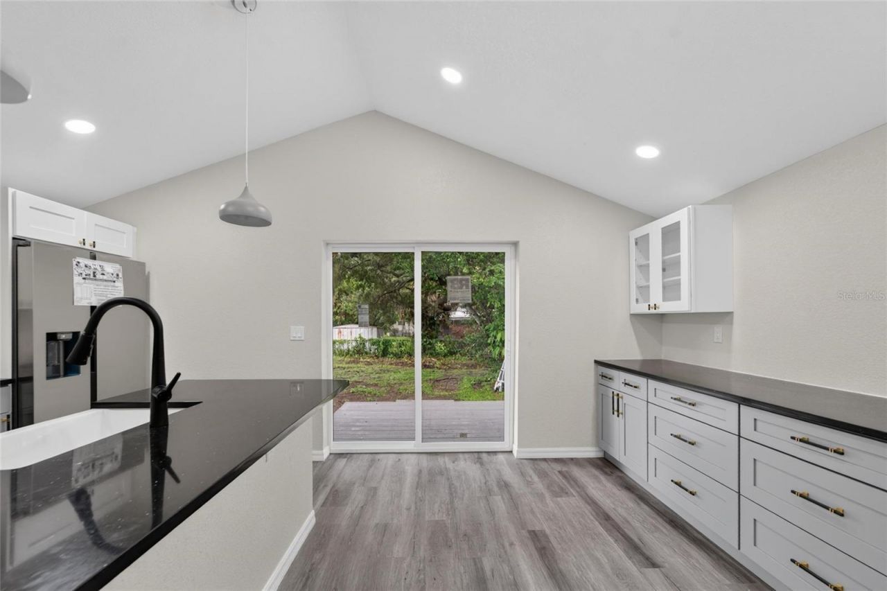 8809 Dyer Road, Riverview, FL 33578 Photo