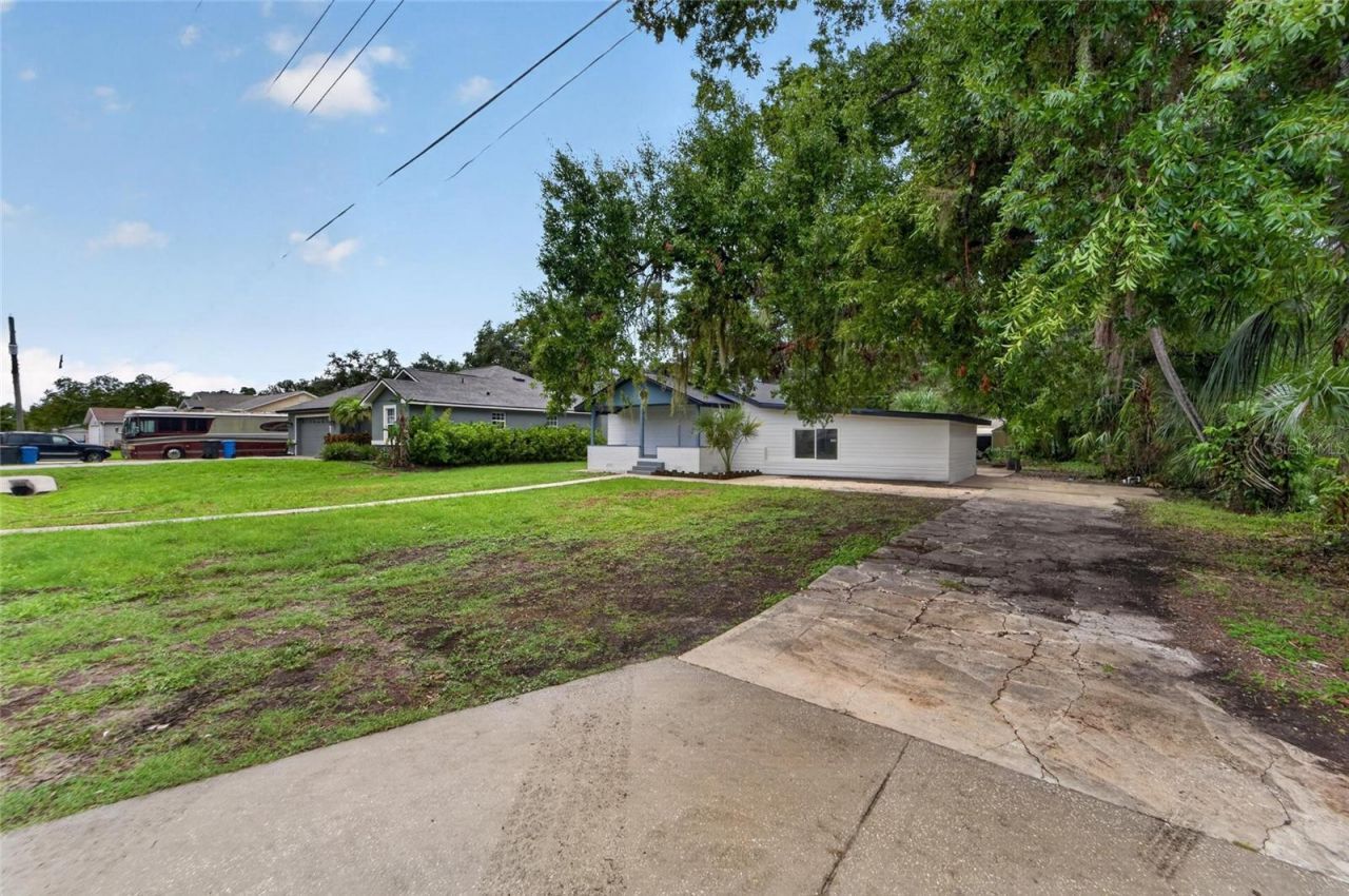 8809 Dyer Road, Riverview, FL 33578 Photo