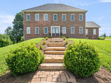 1148 Terrace View Road, Goode, VA 24556