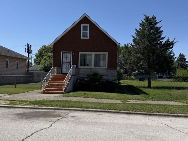 213 155th Place , Calumet City, IL 60409
