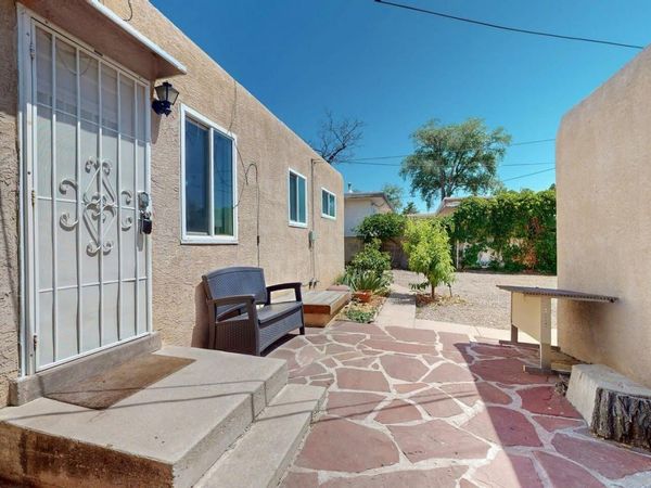 735 Jefferson Street NE, Albuquerque, NM 87110
