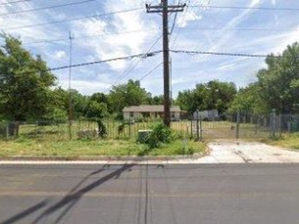 8208 N Kelly Avenue, Oklahoma City, OK 73131
