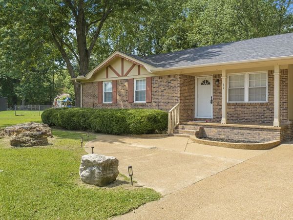71 TRACY ST, Bells, TN 38006
