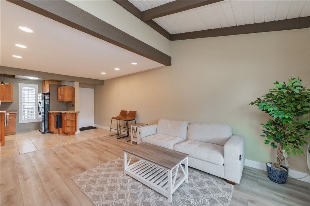 1000 W Macarthur Boulevard, Unit 13, Santa Ana, CA 92707 Main Photo
