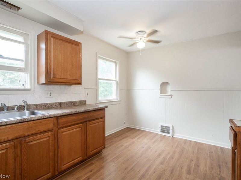 11509 Tonsing Drive , Garfield Heights, OH 44125 Photo 3