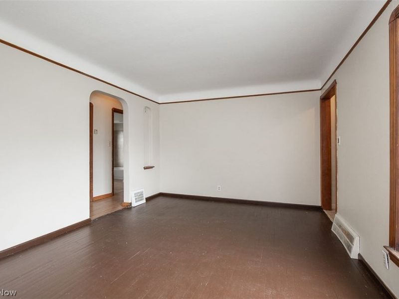 11509 Tonsing Drive , Garfield Heights, OH 44125 Photo 9