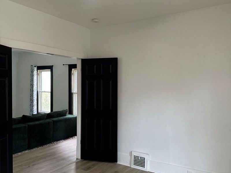 1825 Clover Avenue, Cleveland, OH 44109 Photo 10
