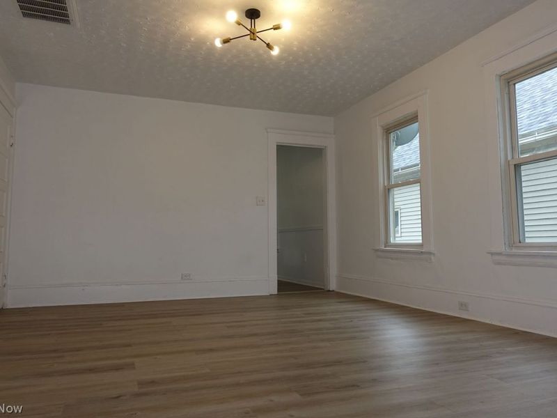 1825 Clover Avenue, Cleveland, OH 44109 Photo 24