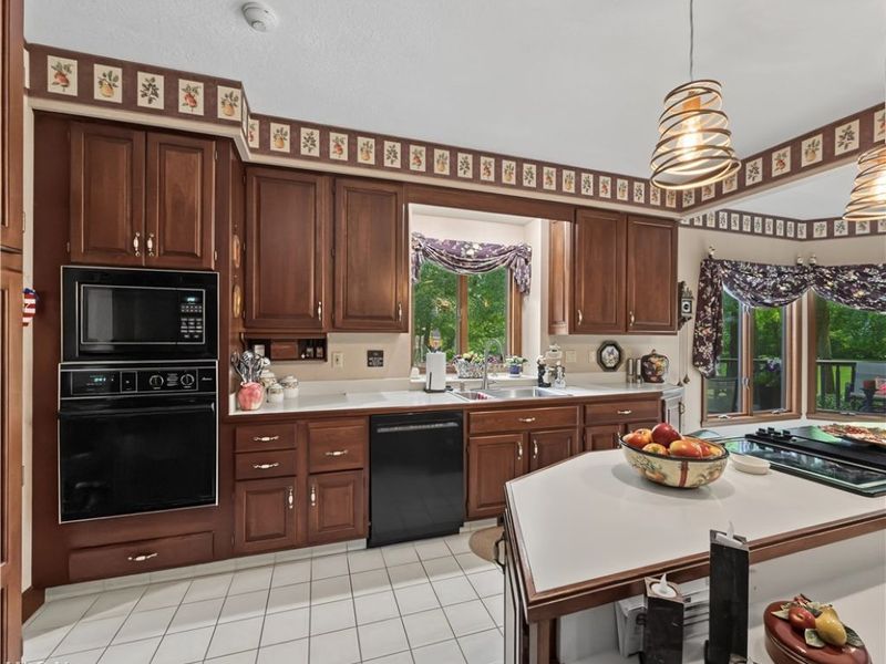 4183 Lochness Circle NW, Canton, OH 44718 Photo 13