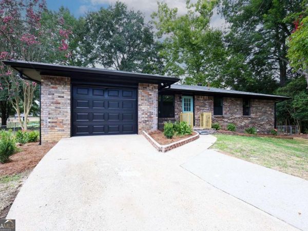 2391 Prestige Valley Court, Morrow, GA 30260